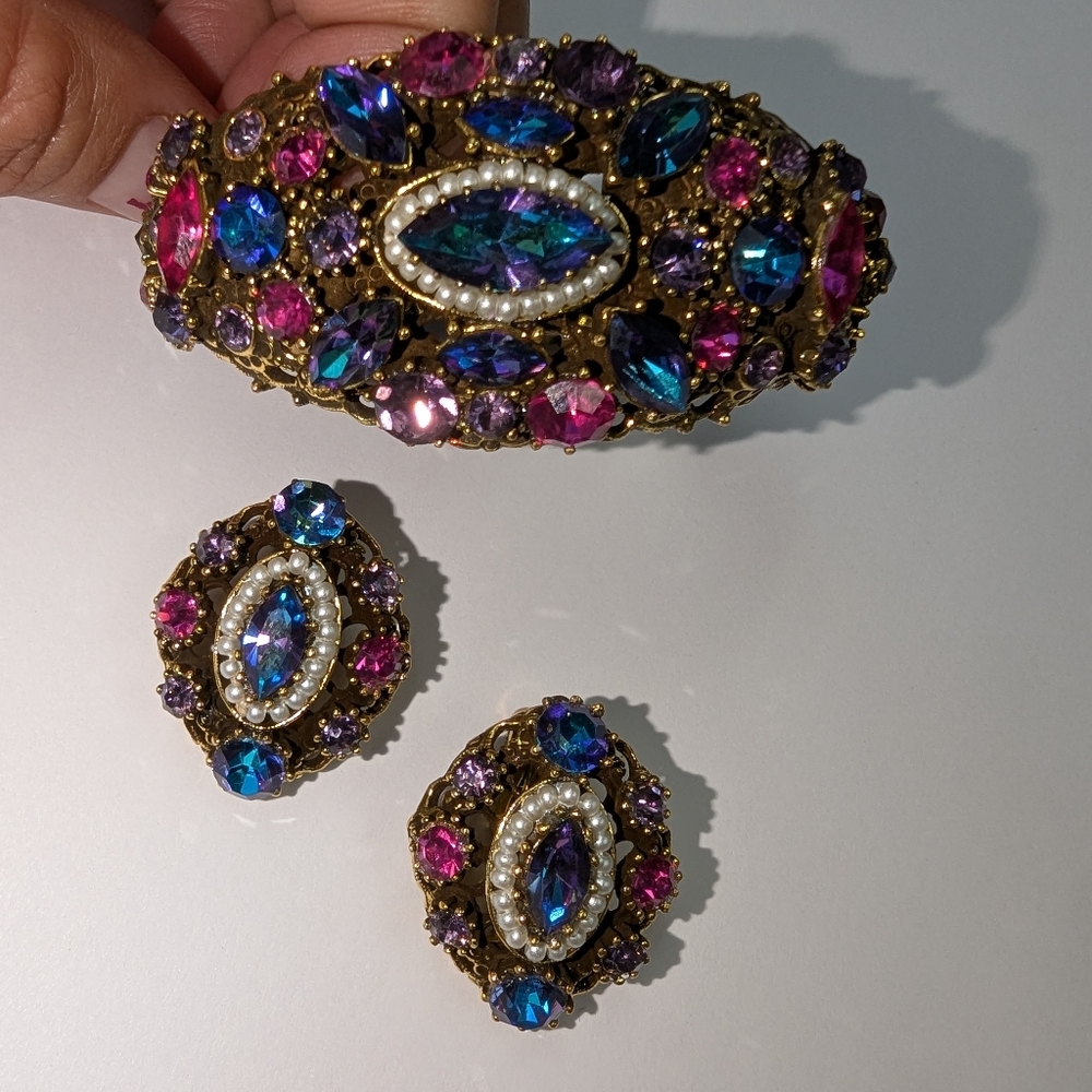 EVC SIGNED WEISS GOLD TONE CRYSTAL RHINESTONES & FX PEARLS HINGE BRACELET & EARR - Picture 11 of 14